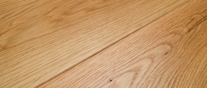 Solid Wood & Laminate Flooring